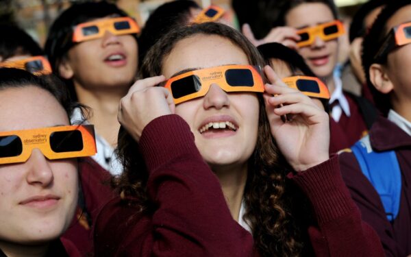Safe Ways to Watch a Solar Eclipse Safe Ways to Watch a Solar Eclipse