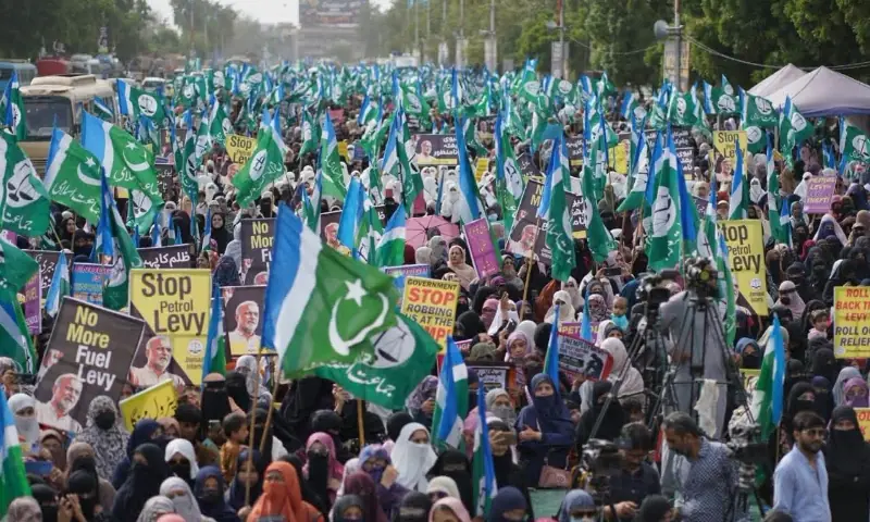 Jamaat-i-Islami announces nationwide sit-ins against petroleum levy Jamaat-i-Islami announces nationwide sit-ins against petroleum levy