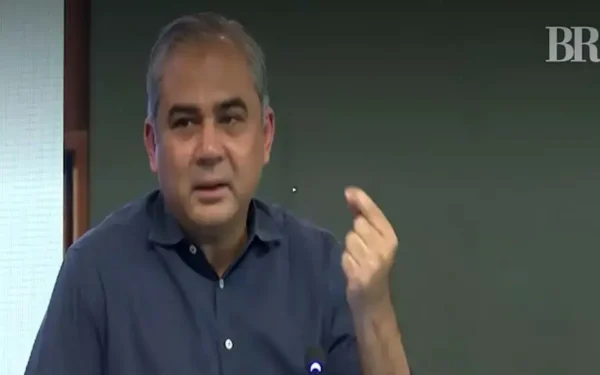Interior Minister Calls for Redrawn Provincial Boundaries to Improve Governance