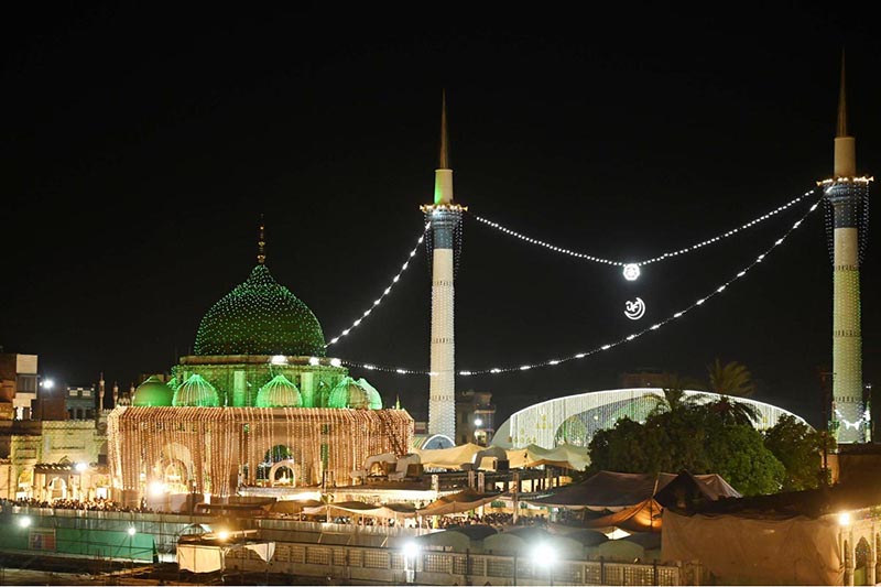 Crowds Gather for Three-Day Urs Celebration at Data Darbar Crowds Gather for Three-Day Urs Celebration at Data Darbar