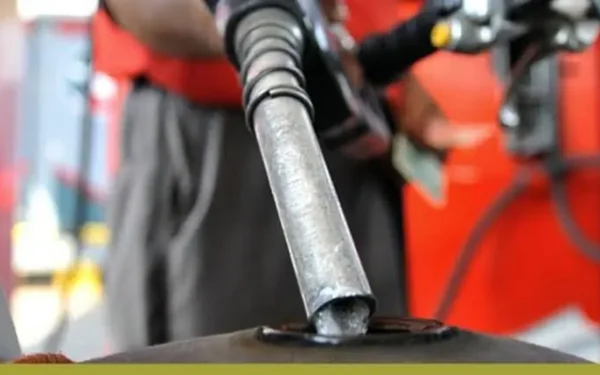 Government adjusts fuel prices: Petrol down, HSD up Government adjusts fuel prices: Petrol down, HSD up
