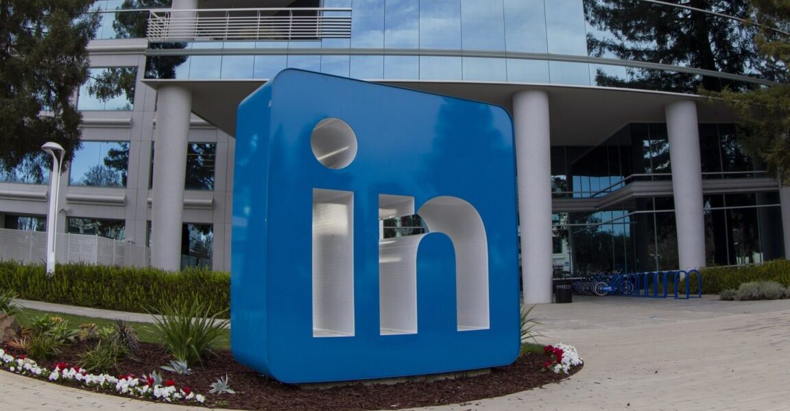LinkedIn wins lawsuits over browser extension data scanning LinkedIn wins lawsuits over browser extension data scanning