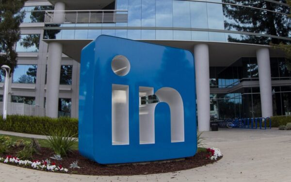LinkedIn wins lawsuits over browser extension data scanning