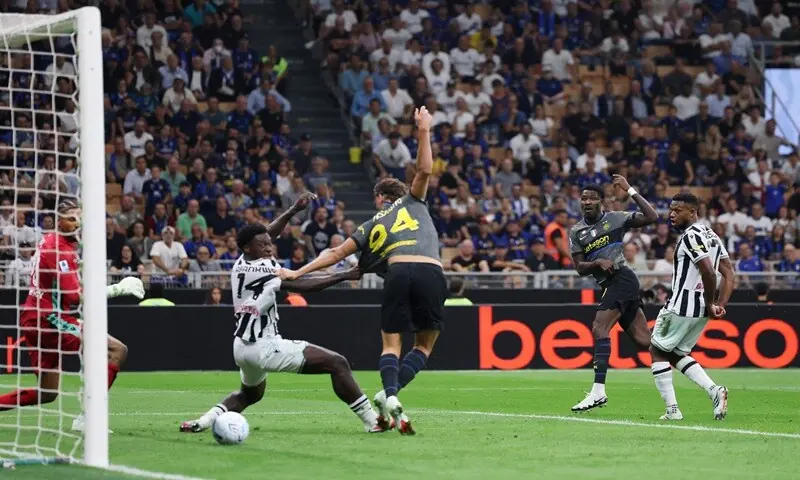 Inter Milan Rally Past Udinese, Roma Maintain Top Spot Inter Milan Rally Past Udinese, Roma Maintain Top Spot