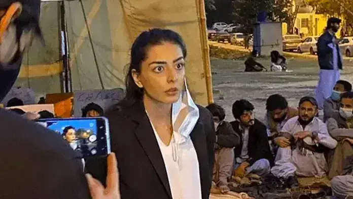 Supreme Court frees rights lawyer Imaan Mazari and husband on bail Supreme Court frees rights lawyer Imaan Mazari and husband on bail