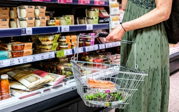 UK food and drink trade deficit hits £21bn, prompting industry warnings UK food and drink trade deficit hits £21bn, prompting industry warnings