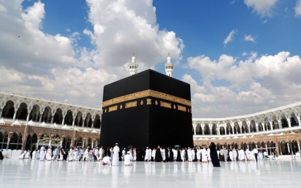 Ministry Warns Hajj Applicants Against Cash Payments Ministry Warns Hajj Applicants Against Cash Payments
