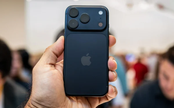 Smartphone manufacturers hike prices amid industry trend Smartphone manufacturers hike prices amid industry trend