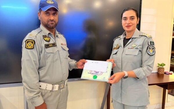 CTO Honors Honest Traffic Officer CTO Honors Honest Traffic Officer