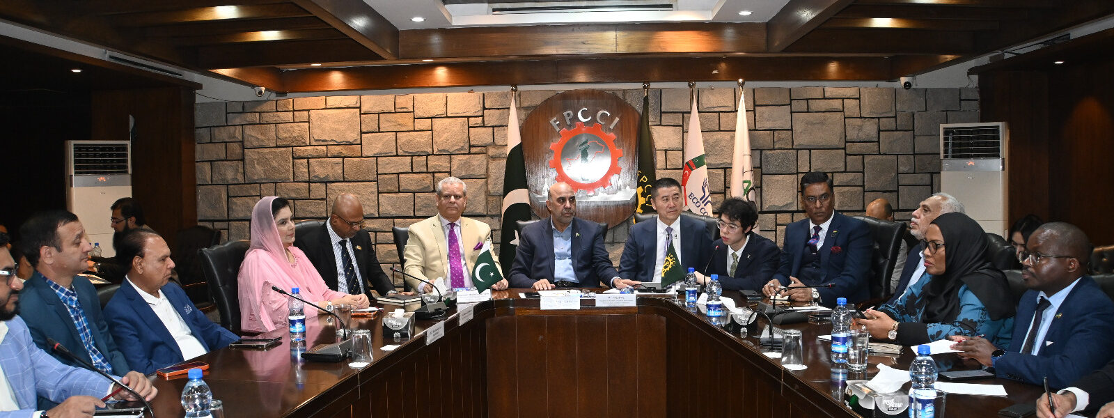 Pakistan, China, Africa to Explore Trilateral Economic Cooperation Pakistan, China, Africa to Explore Trilateral Economic Cooperation