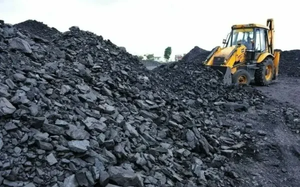 40% of India’s Coal Power Plants Struggle with Fuel Shortages 40% of India’s Coal Power Plants Struggle with Fuel Shortages