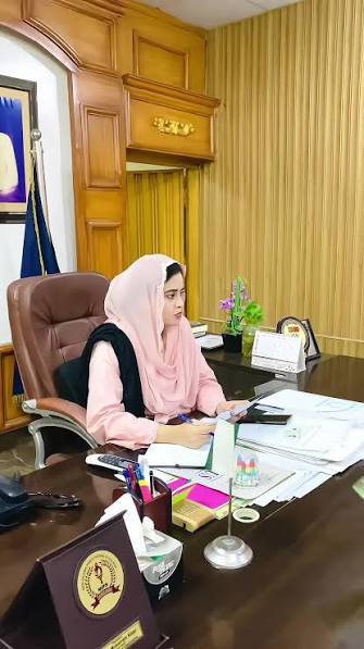 Commissioner orders removal of tanker parking, roadside stalls and pushcarts Commissioner orders removal of tanker parking, roadside stalls and pushcarts