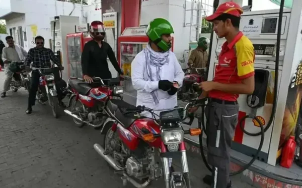 PM Shehbaz announces Rs100 per litre fuel relief for motorcycles and small cars PM Shehbaz announces Rs100 per litre fuel relief for motorcycles and small cars