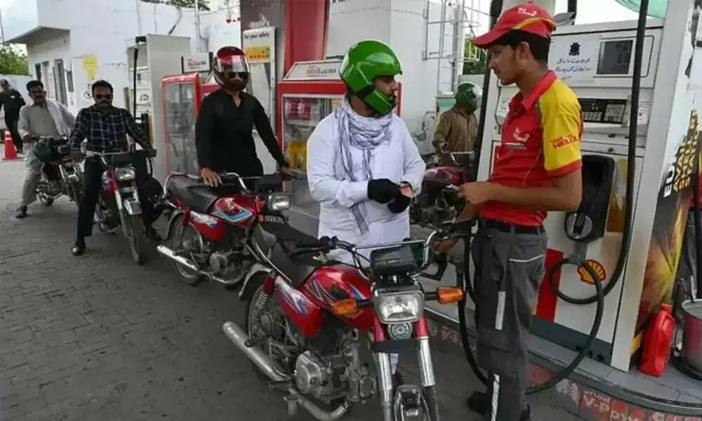 PM Shehbaz announces Rs100 per litre fuel relief for motorcycles and small cars PM Shehbaz announces Rs100 per litre fuel relief for motorcycles and small cars
