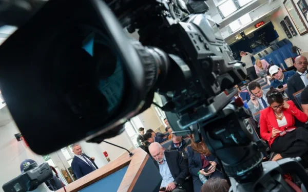 White House TV Pool Resumes After Media Ban Lifted