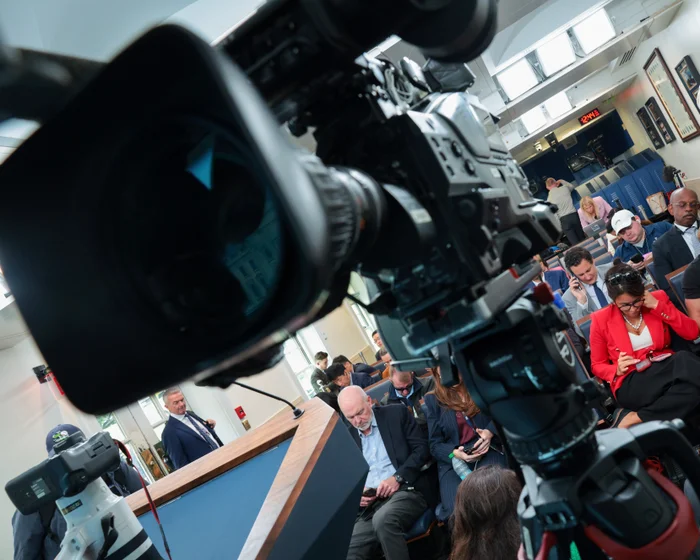 White House TV Pool Resumes After Media Ban Lifted White House TV Pool Resumes After Media Ban Lifted