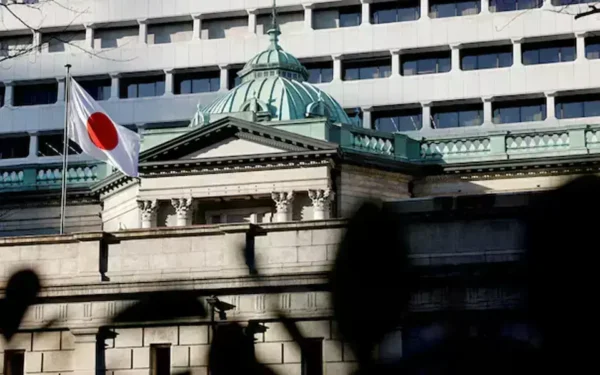 BOJ Expected to Hike Rates Quarterly to Combat Inflation