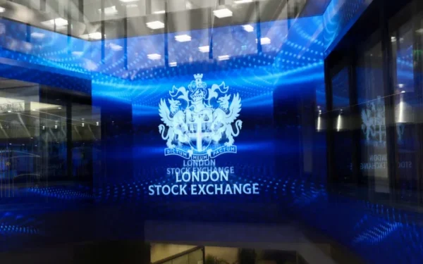 London Stock Exchange Faces Further Losses as Deals Exceed 0bn London Stock Exchange Faces Further Losses as Deals Exceed 0bn