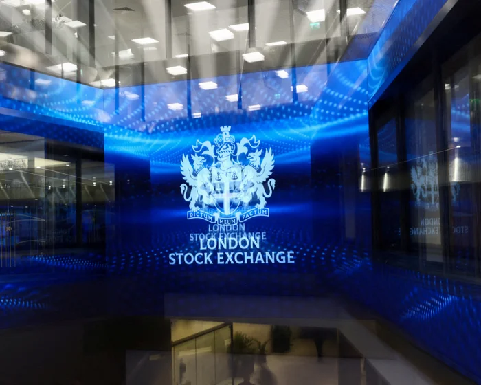 London Stock Exchange Faces Further Losses as Deals Exceed 0bn
