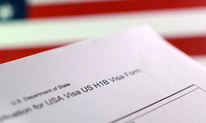Trump Extends 0,000 H-1B Visa Fee Order Trump Extends 0,000 H-1B Visa Fee Order