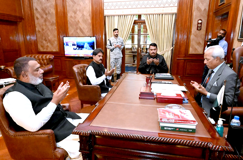 Business Leader Offers Fateha at Governor House for Late Sindh Governor’s Father-in-Law Business Leader Offers Fateha at Governor House for Late Sindh Governor’s Father-in-Law
