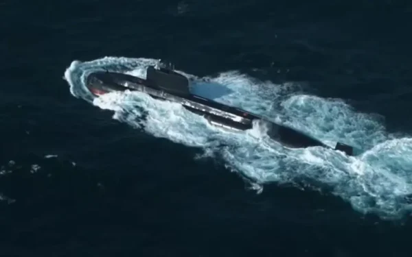 PNS/M Hangor Submarine Successfully Fires Anti-Ship Missile