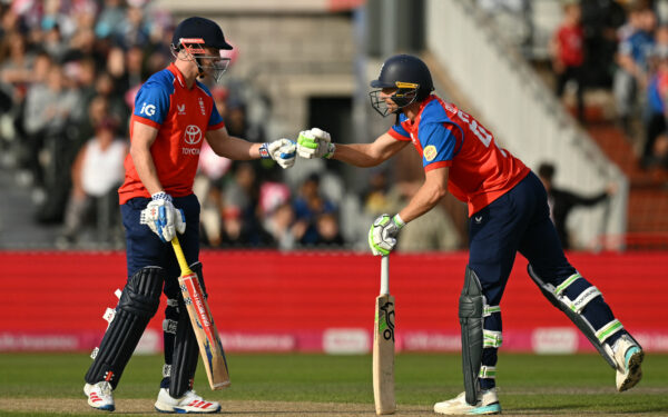 England dominate Sri Lanka in T20 series, Buttler reaches milestone