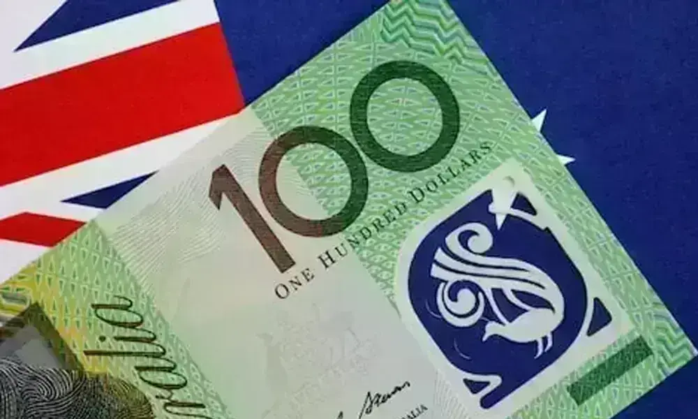 Australian dollar strengthens as bond yields hit six-month peaks
