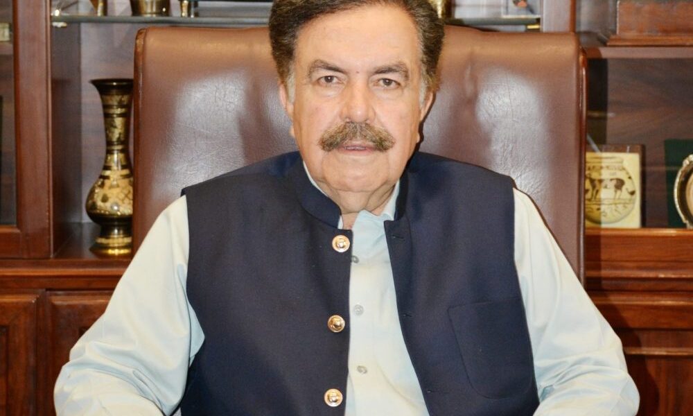 Governor Mandokhail Emphasizes Traders’ Role in Balochistan Economy Governor Mandokhail Emphasizes Traders’ Role in Balochistan Economy
