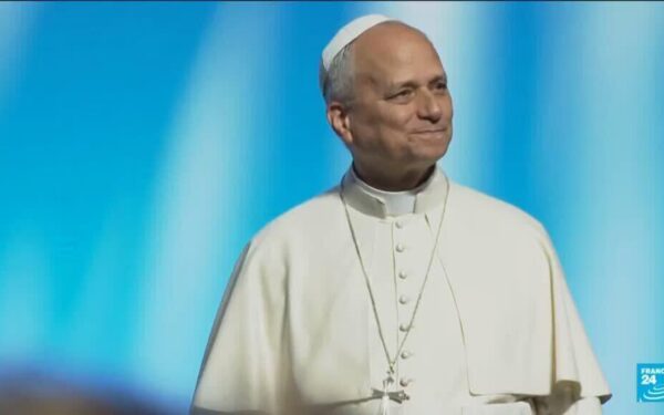 Pope calls for Christian roots to counter war desires