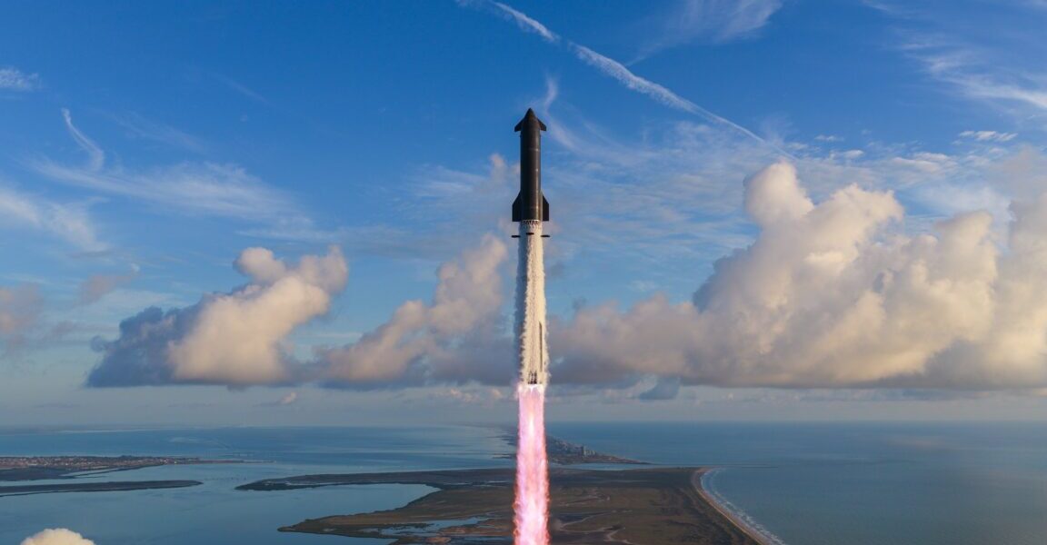 SpaceX’s Starship Completes First Orbital Flight, Deploying Next-Gen Starlinks