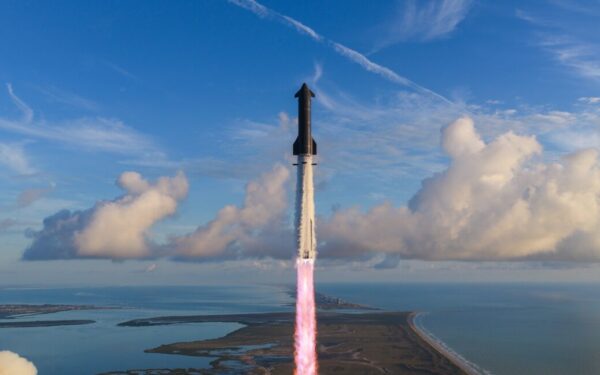 SpaceX’s Starship Completes First Orbital Flight, Deploying Next-Gen Starlinks SpaceX’s Starship Completes First Orbital Flight, Deploying Next-Gen Starlinks
