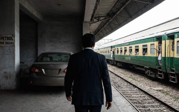 Sindh Governor Adopts Train Commute Amid Fuel Crisis Sindh Governor Adopts Train Commute Amid Fuel Crisis