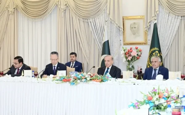 PM Shehbaz Discusses Early Groundbreaking of ML-1 Railway with ADB PM Shehbaz Discusses Early Groundbreaking of ML-1 Railway with ADB