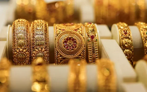 Gold prices fall in Pakistan as international rates drop Gold prices fall in Pakistan as international rates drop