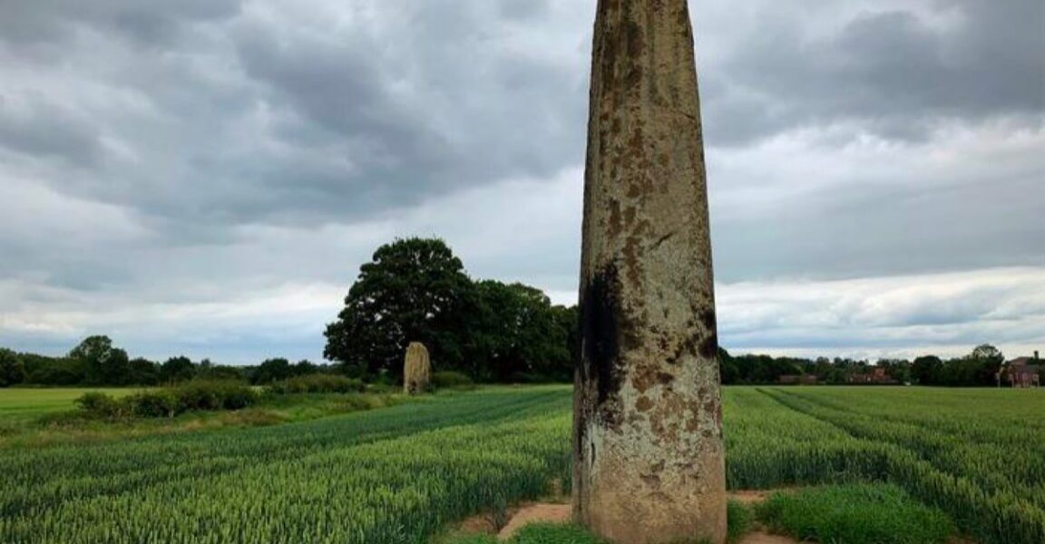 Prehistoric builders moved Devil’s Arrows 11 miles Prehistoric builders moved Devil’s Arrows 11 miles