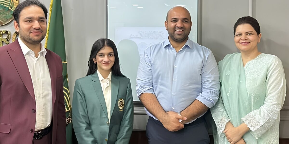 Pakistani Teen Aayat Asmi Launches School Chess Initiative Pakistani Teen Aayat Asmi Launches School Chess Initiative