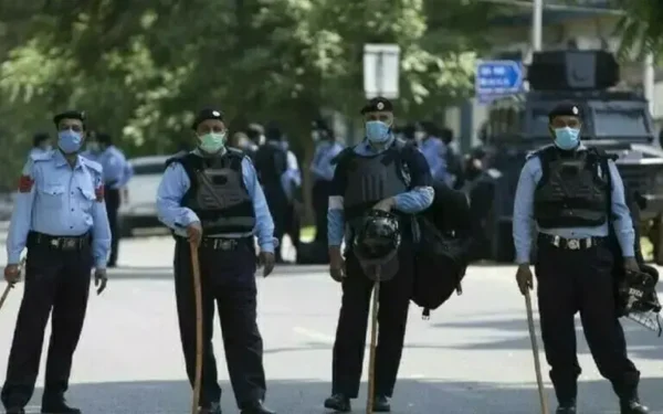 Authorities Block Access to Islamabad Ahead of PTI Protest Authorities Block Access to Islamabad Ahead of PTI Protest