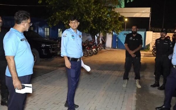 ICT Police Conduct Sweeps in Five Islamabad Areas ICT Police Conduct Sweeps in Five Islamabad Areas