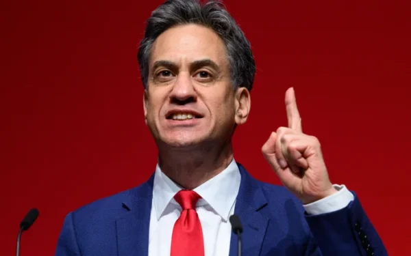 Labour pledges to reverse privatisation with national care service plan Labour pledges to reverse privatisation with national care service plan
