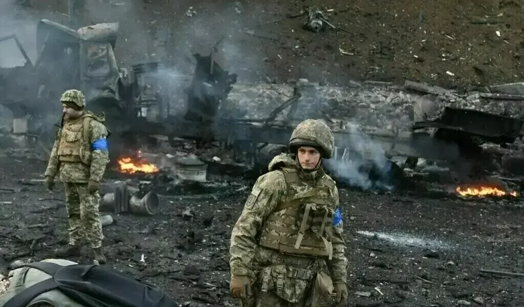 Russian missiles hit Kyiv after US envoys leave