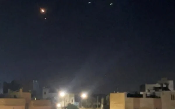 Iran launches missiles at US base in Jordan Iran launches missiles at US base in Jordan
