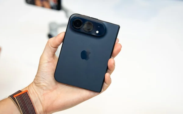Apple Launches Foldable iPhone Duo with 7.6-Inch Inner Screen