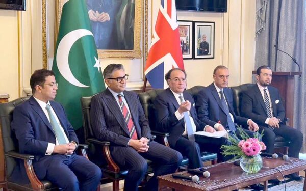 Finance Minister Delivers Keynote Address at Pakistan Investment Roundtable in London