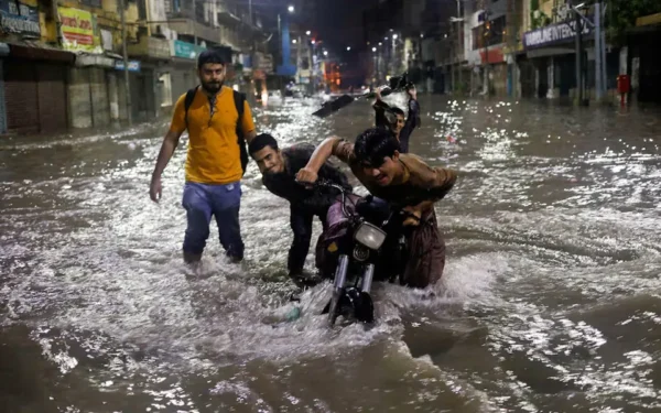 Pakistani Cities Rank Among World’s Least Resilient to Climate Disasters