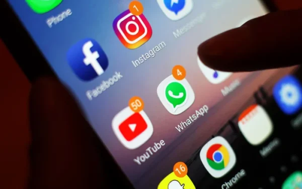 Instagram CEO warns of increased brand content in algorithm-free world