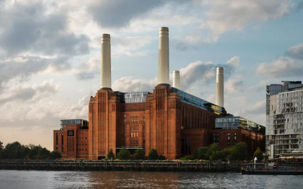 Apple opens new music venue beneath Battersea Power Station