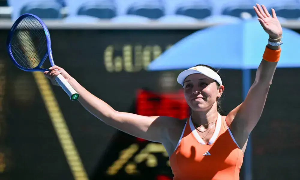 Pegula rallies past Fernandez to reach US Open fourth round Pegula rallies past Fernandez to reach US Open fourth round