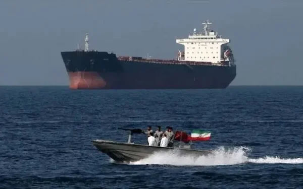 US and Iran explore phased deal to reopen Hormuz Strait US and Iran explore phased deal to reopen Hormuz Strait