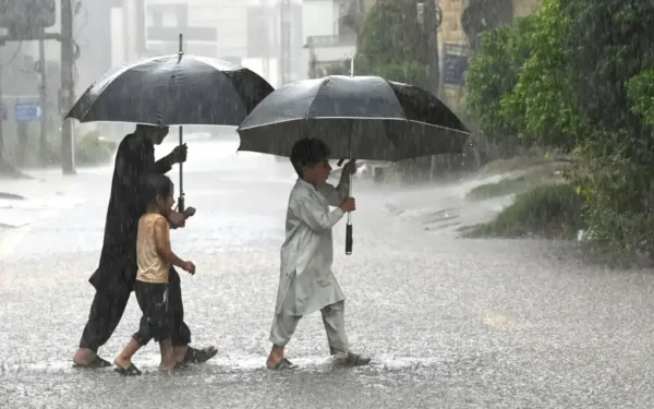 PMD Warns of Monsoon Rain in Upper Parts of Pakistan PMD Warns of Monsoon Rain in Upper Parts of Pakistan